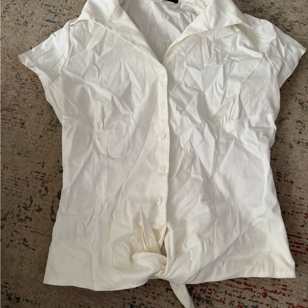 Women's White Vintage Inspires Button-Up Top